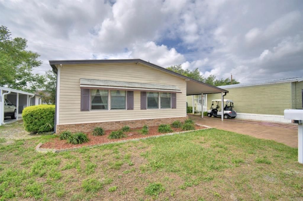 For Sale: $125,000 (2 beds, 2 baths, 720 Square Feet)