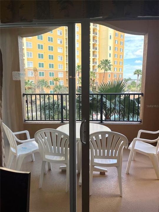 For Sale: $172,000 (3 beds, 3 baths, 1409 Square Feet)