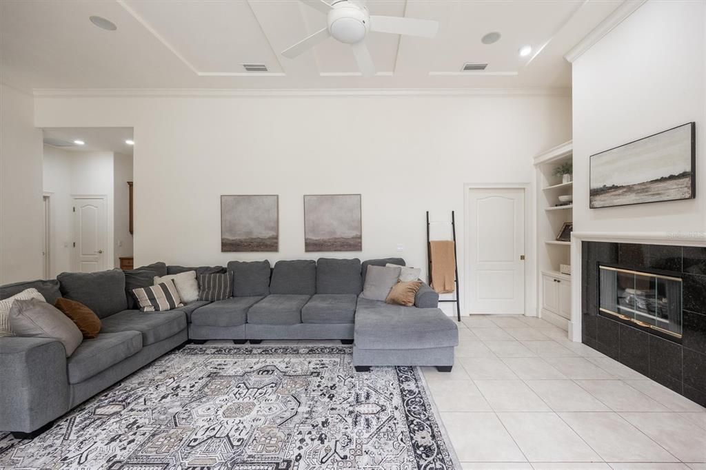 Active With Contract: $889,000 (4 beds, 3 baths, 3657 Square Feet)