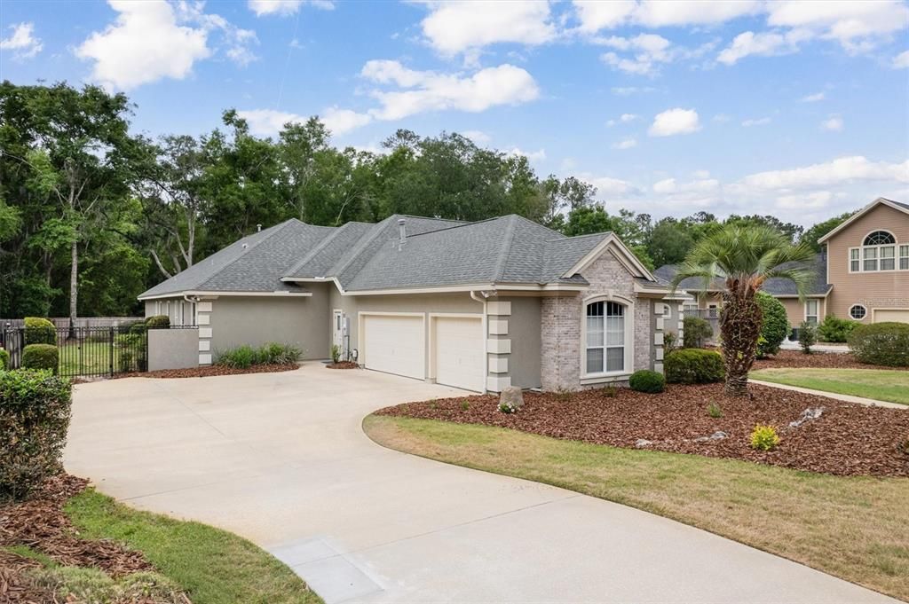 Active With Contract: $889,000 (4 beds, 3 baths, 3657 Square Feet)