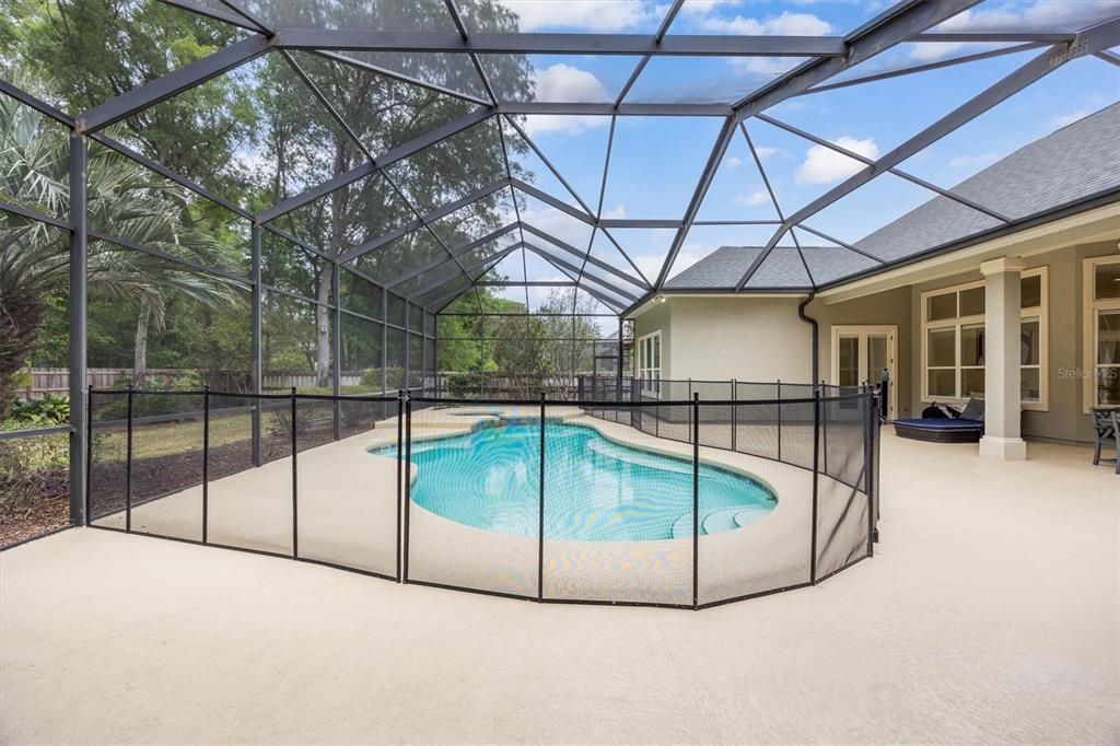Active With Contract: $889,000 (4 beds, 3 baths, 3657 Square Feet)