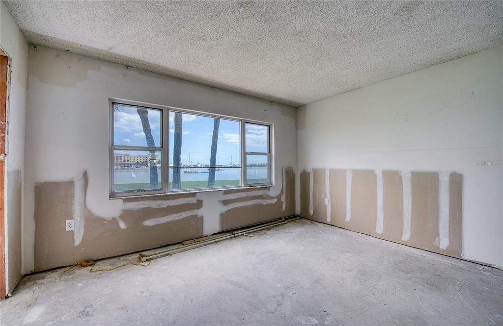 Activo con contrato: $164,000 (2 camas, 2 baños, 1050 Pies cuadrados)