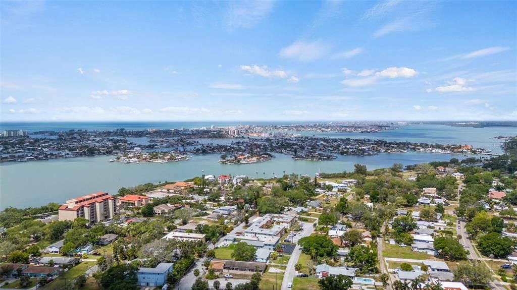 На продажу: $799,000 (3 спален, 2 ванн, 2695 Квадратных фут)