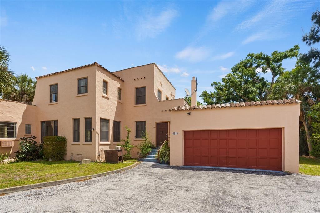 На продажу: $799,000 (3 спален, 2 ванн, 2695 Квадратных фут)