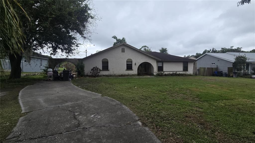 Vendido Recientemente: $210,000 (3 camas, 2 baños, 1890 Pies cuadrados)