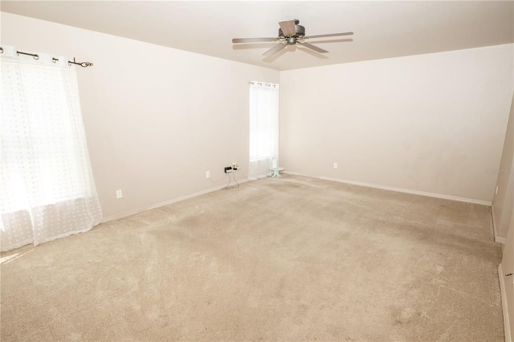 En Venta: $339,990 (3 camas, 2 baños, 1837 Pies cuadrados)