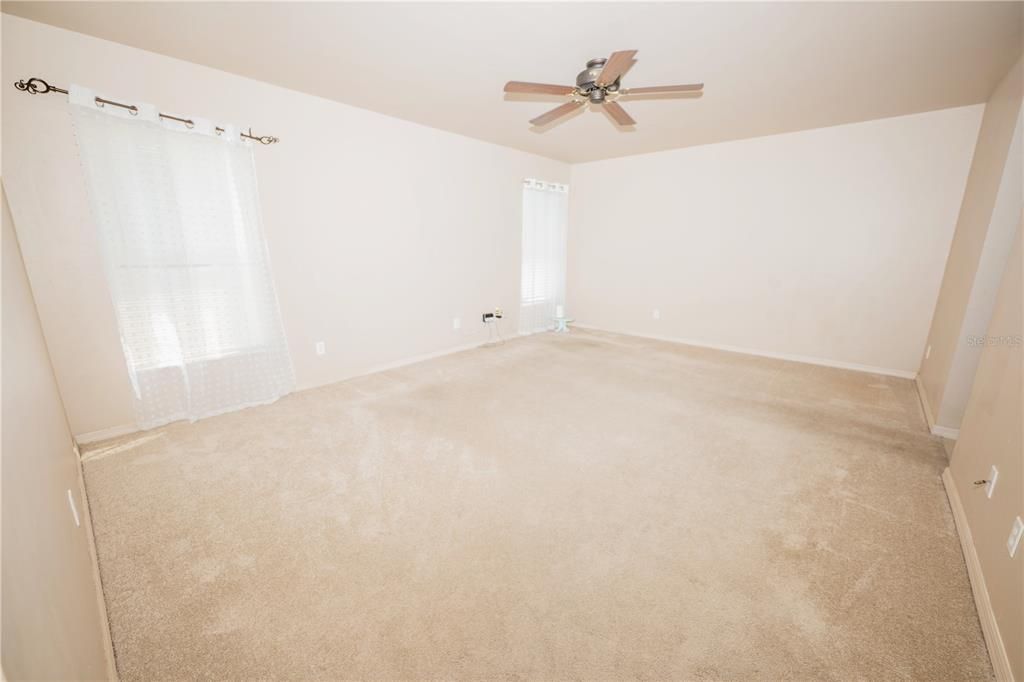 En Venta: $339,990 (3 camas, 2 baños, 1837 Pies cuadrados)
