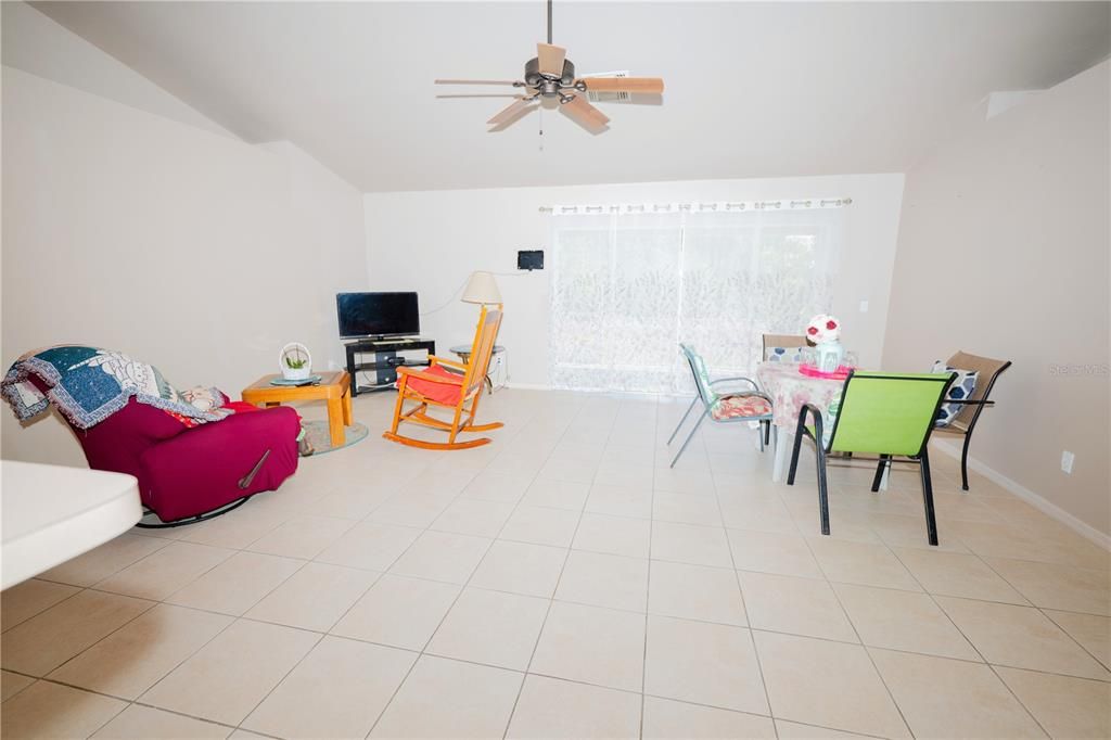 En Venta: $339,990 (3 camas, 2 baños, 1837 Pies cuadrados)
