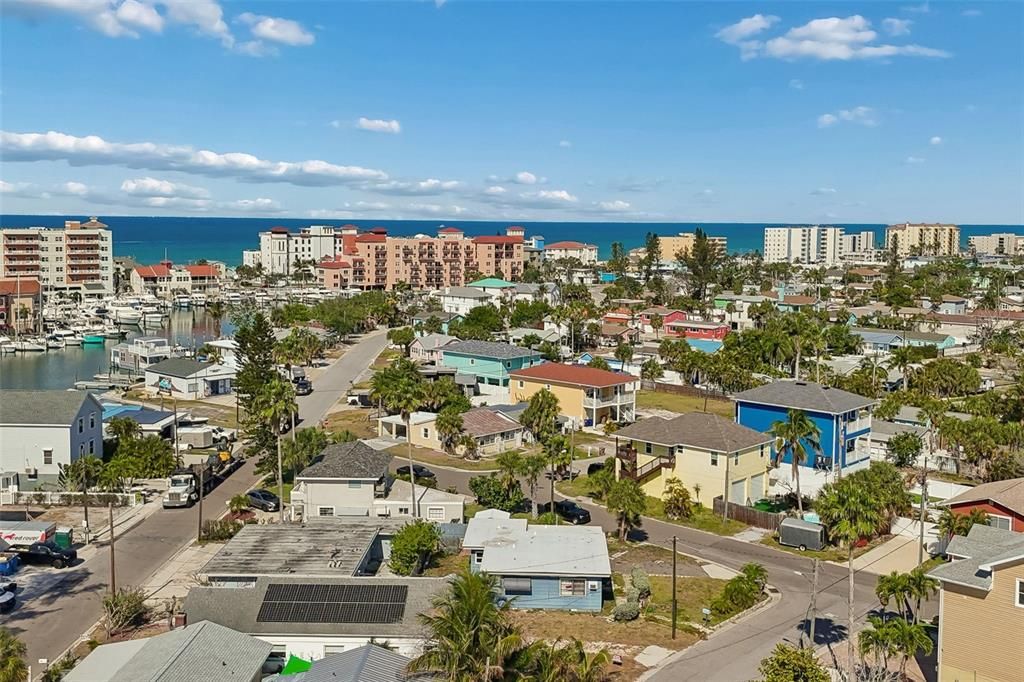 На продажу: $275,000 (2 спален, 2 ванн, 1044 Квадратных фут)