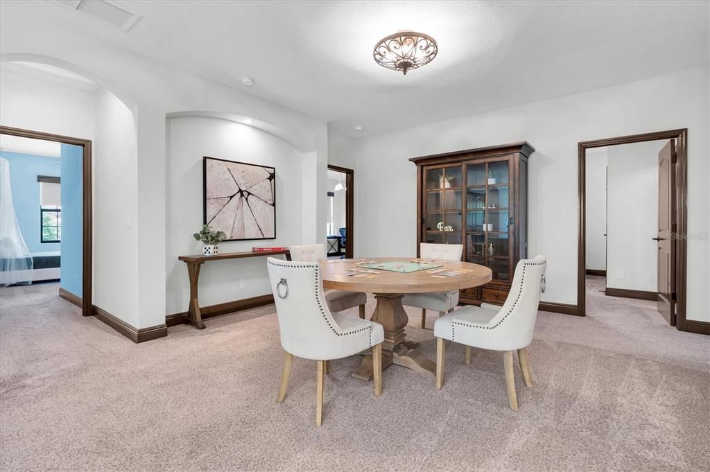 На продажу: $1,599,999 (6 спален, 6 ванн, 4938 Квадратных фут)