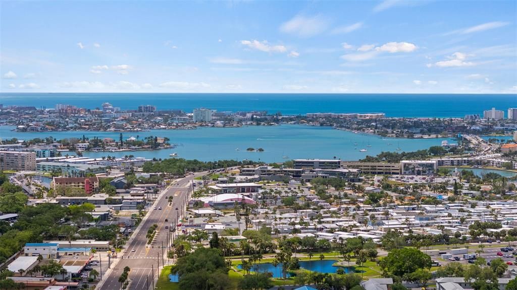 En Venta: $825,000 (0.69 acres)