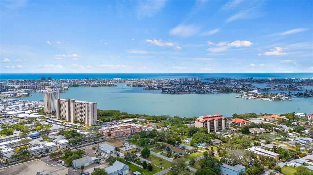 En Venta: $825,000 (0.69 acres)