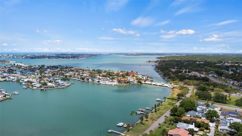 En Venta: $825,000 (0.69 acres)