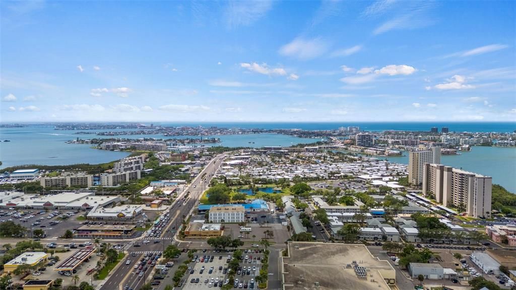 En Venta: $825,000 (0.69 acres)