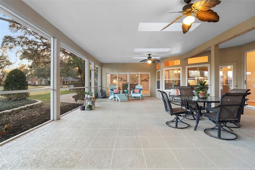 Active With Contract: $700,000 (3 beds, 3 baths, 2819 Square Feet)