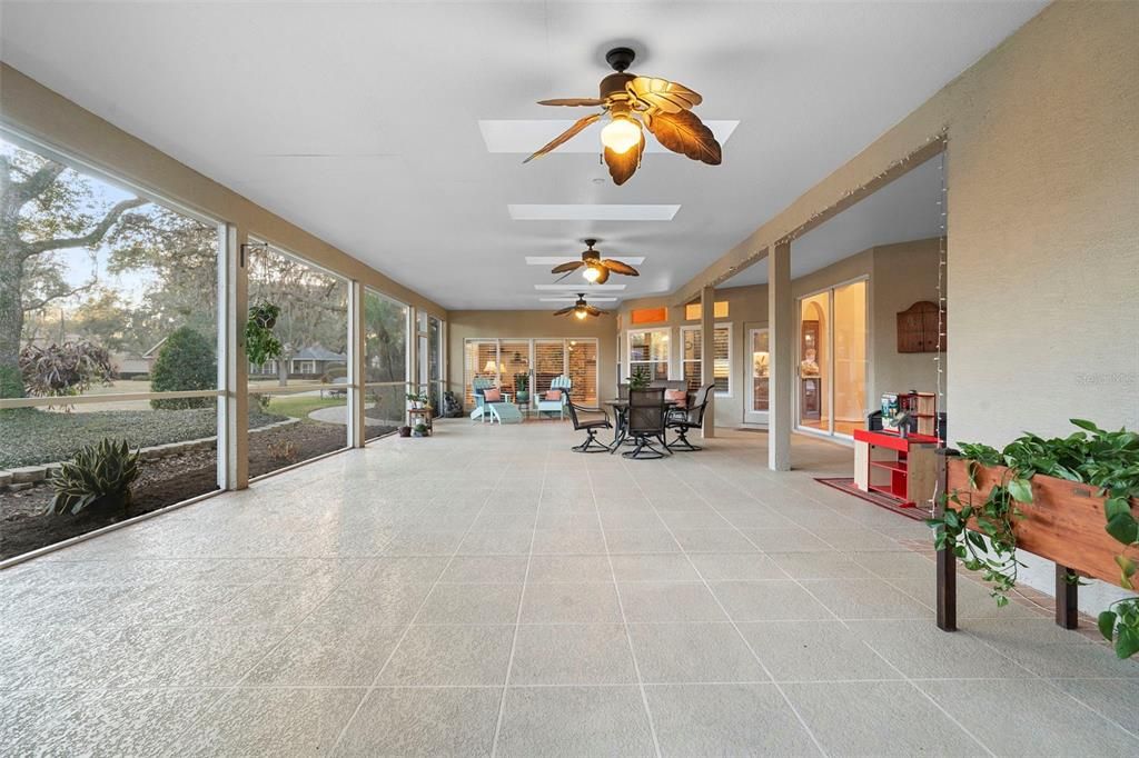 Active With Contract: $700,000 (3 beds, 3 baths, 2819 Square Feet)