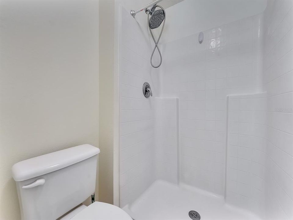 Activo con contrato: $2,245 (4 camas, 2 baños, 1878 Pies cuadrados)