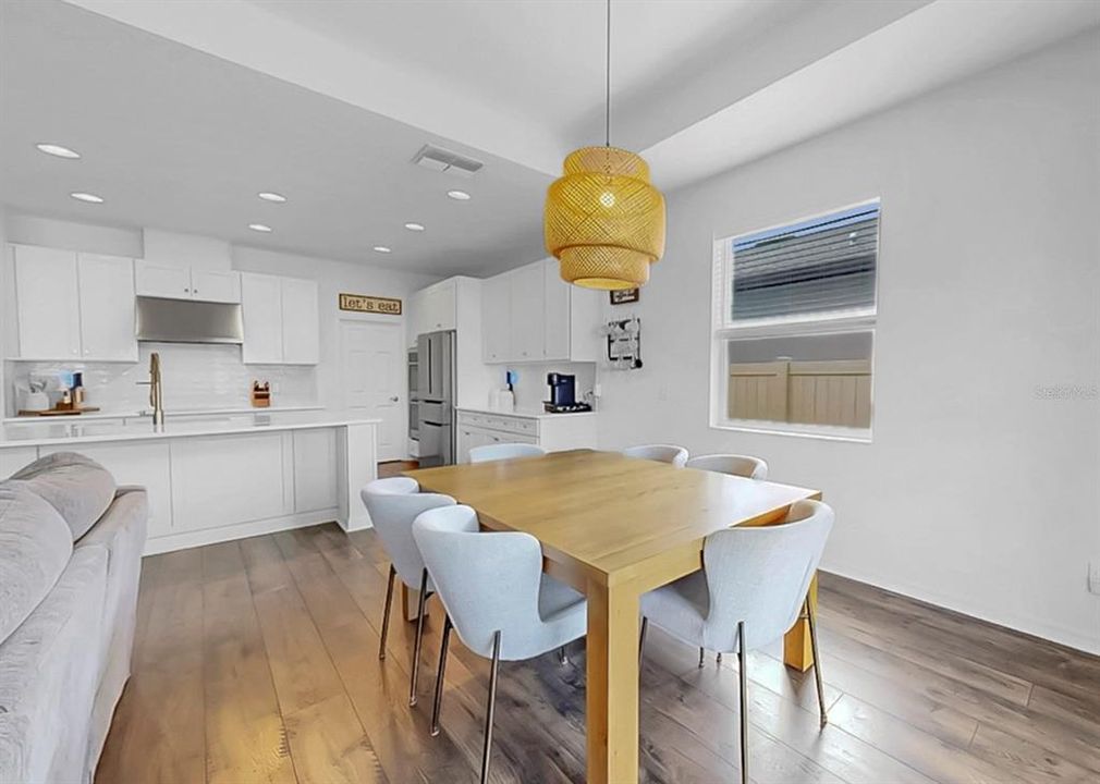 For Sale: $569,000 (4 beds, 2 baths, 2891 Square Feet)