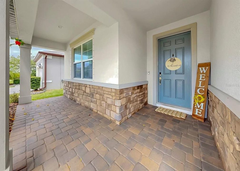 For Sale: $569,000 (4 beds, 2 baths, 2891 Square Feet)