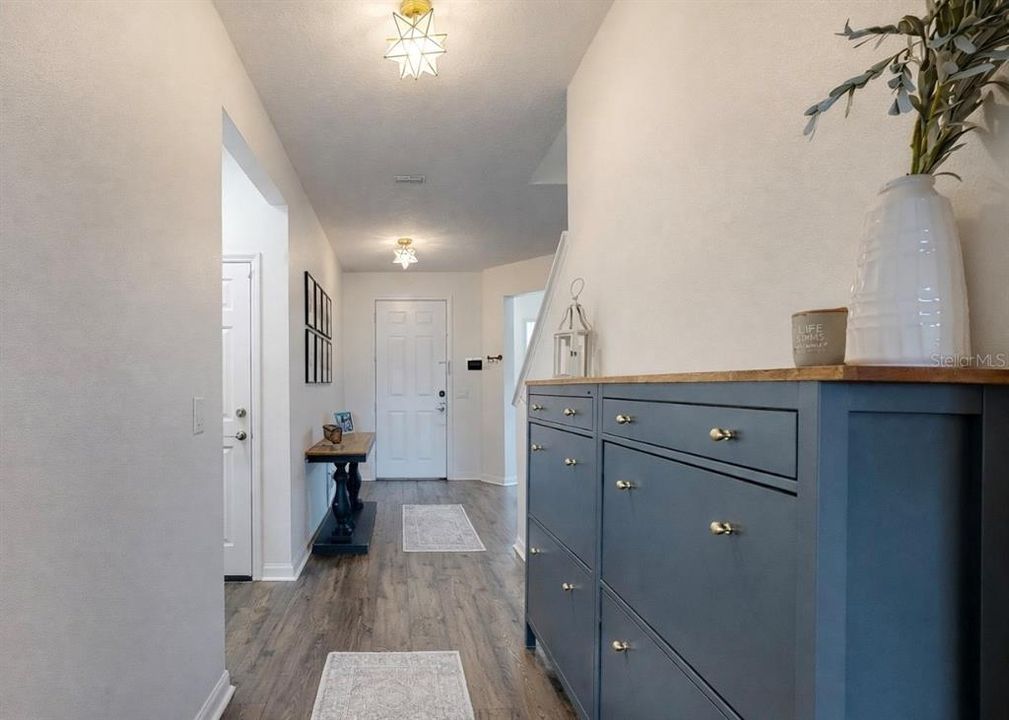 For Sale: $569,000 (4 beds, 2 baths, 2891 Square Feet)