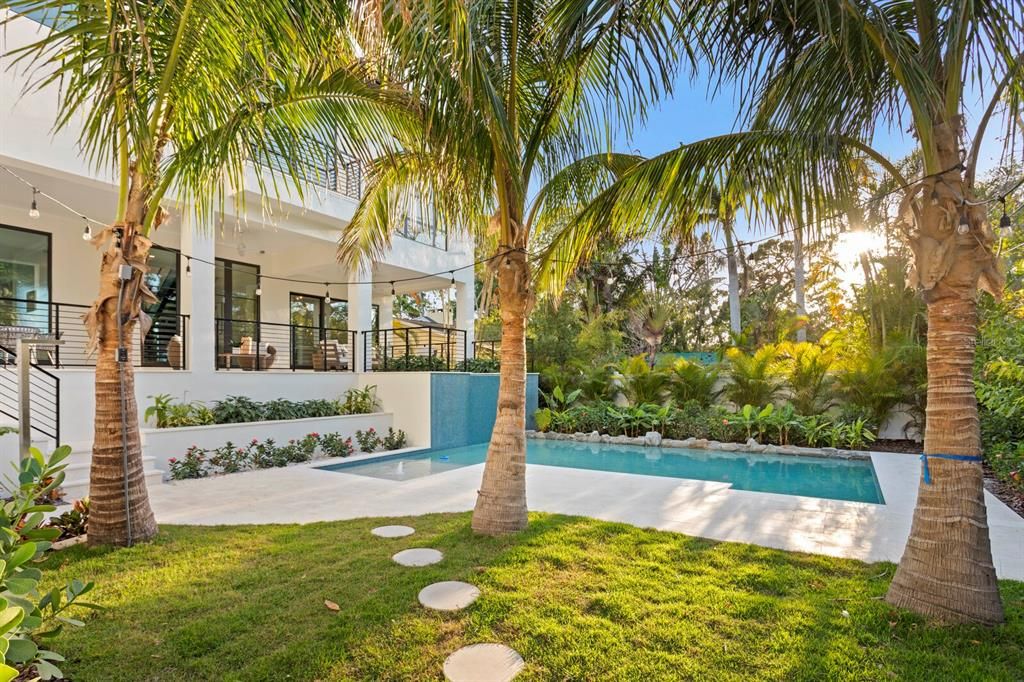 На продажу: $5,995,000 (5 спален, 5 ванн, 6239 Квадратных фут)