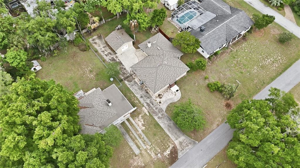 For Sale: $305,900 (2 beds, 2 baths, 1917 Square Feet)