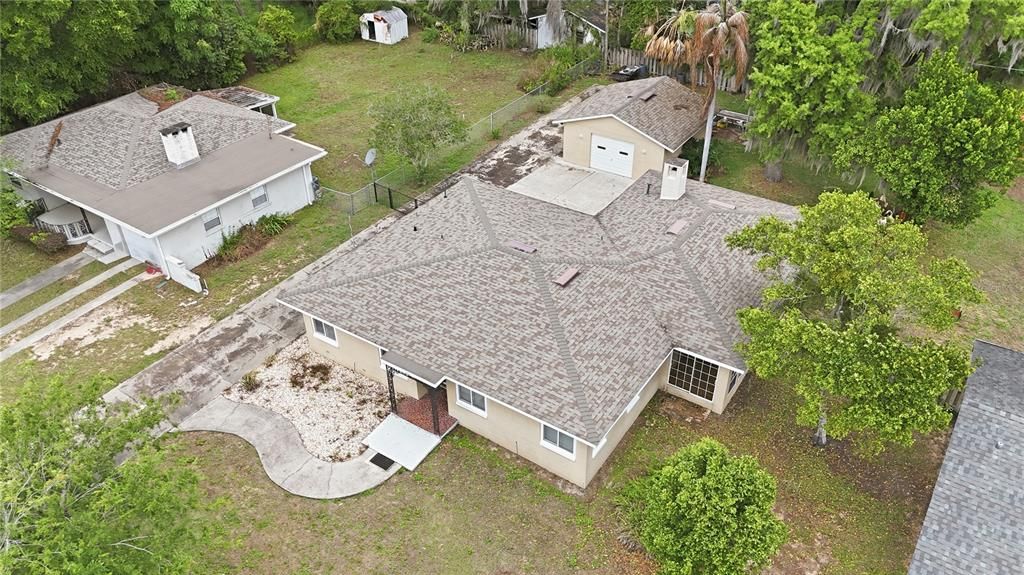 For Sale: $305,900 (2 beds, 2 baths, 1917 Square Feet)