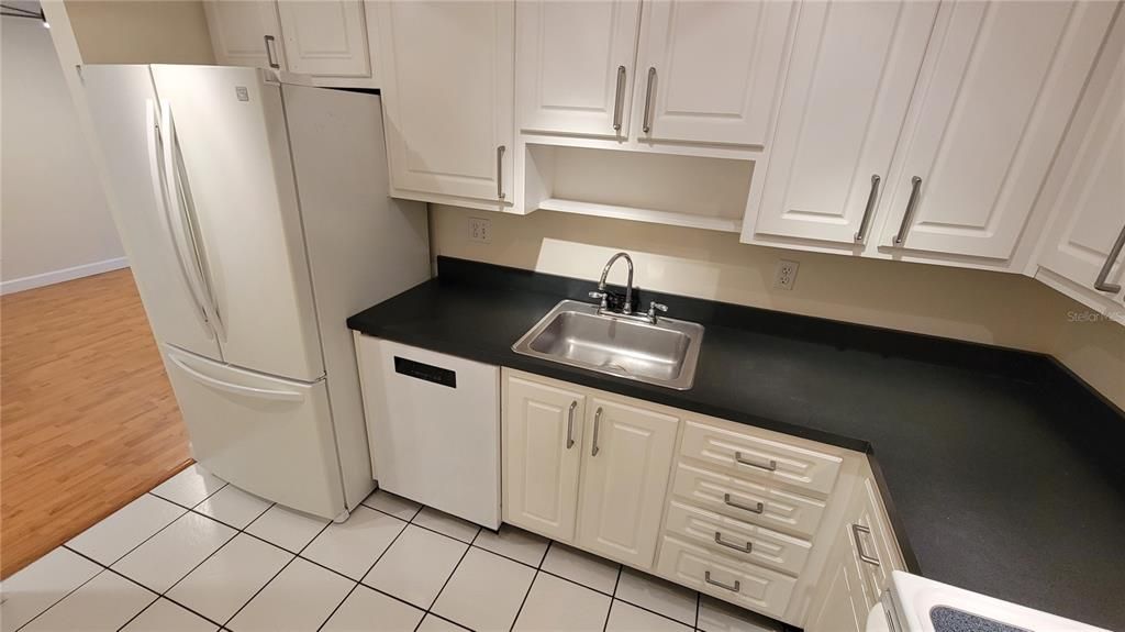 В аренду: $1,550 (1 спален, 1 ванн, 667 Квадратных фут)