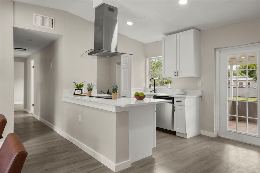 For Sale: $259,700 (4 beds, 1 baths, 1240 Square Feet)