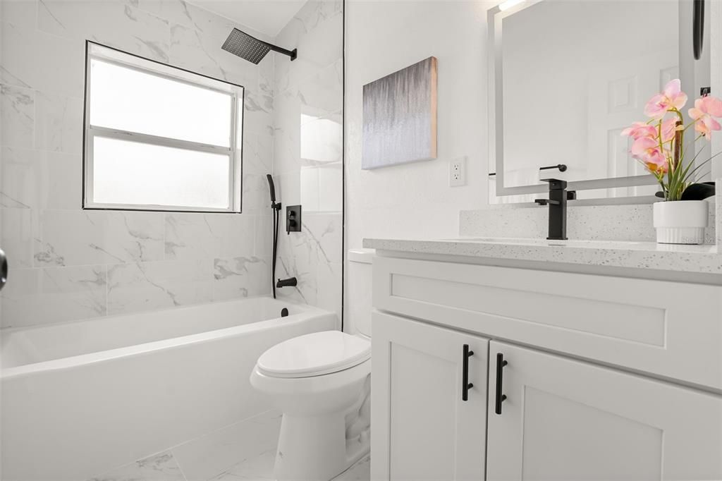 For Sale: $259,700 (4 beds, 1 baths, 1240 Square Feet)