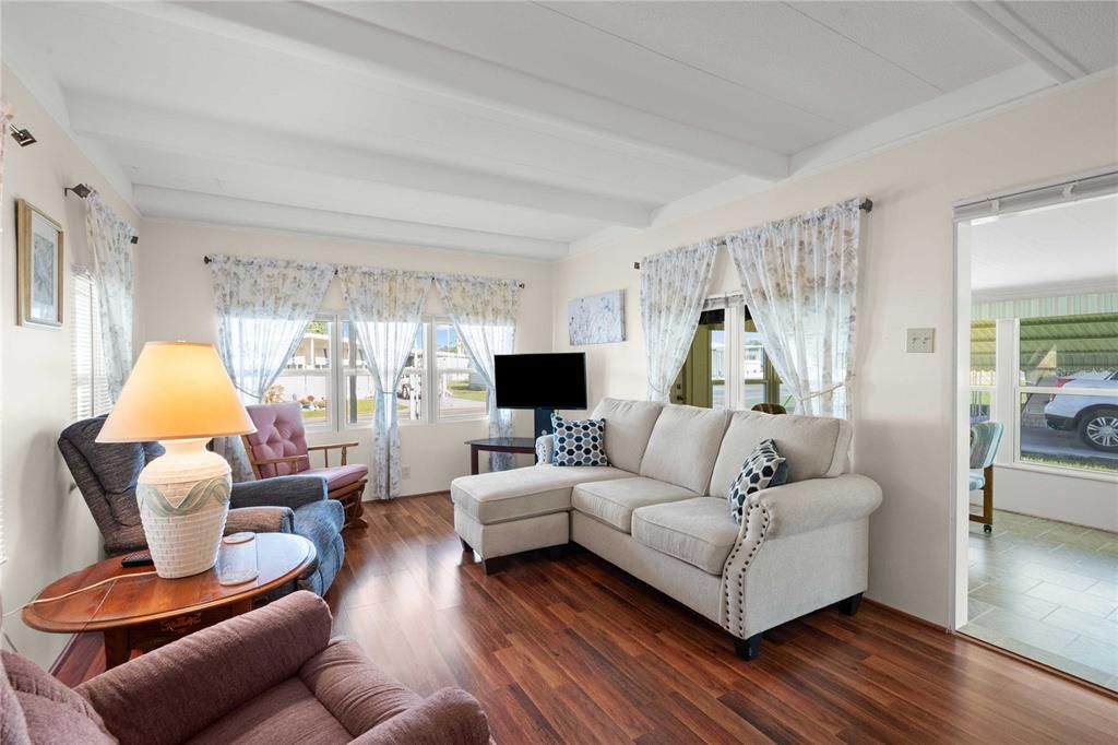 Activo con contrato: $139,000 (2 camas, 1 baños, 872 Pies cuadrados)