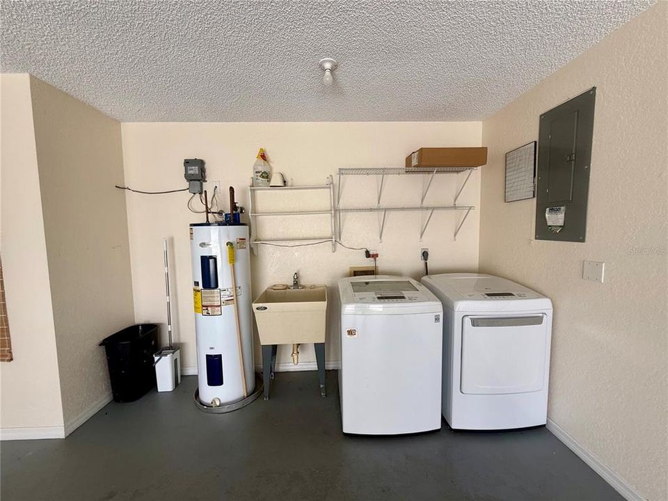 Activo con contrato: $1,550 (2 camas, 2 baños, 1181 Pies cuadrados)