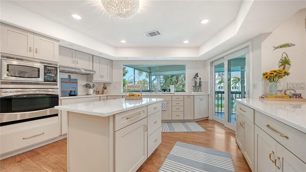 En Venta: $4,495,000 (4 camas, 3 baños, 3336 Pies cuadrados)