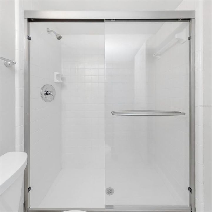 En Venta: $194,900 (2 camas, 2 baños, 979 Pies cuadrados)