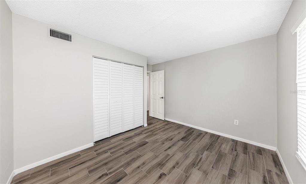 En Venta: $194,900 (2 camas, 2 baños, 979 Pies cuadrados)