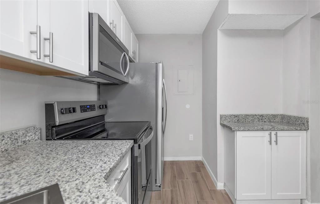 En Venta: $194,900 (2 camas, 2 baños, 979 Pies cuadrados)