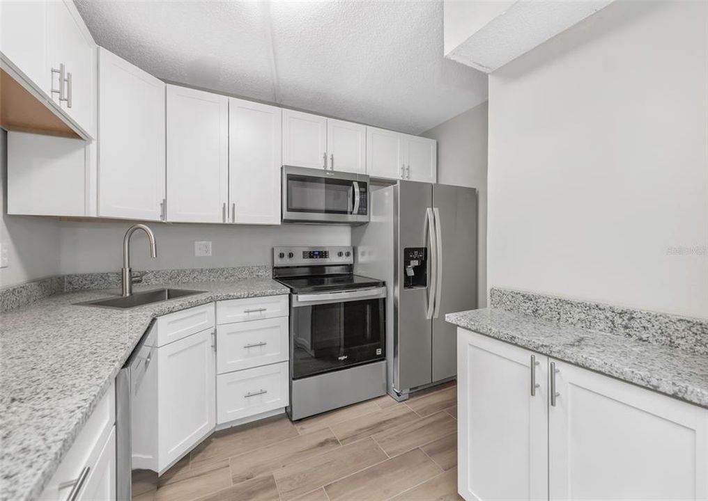 En Venta: $194,900 (2 camas, 2 baños, 979 Pies cuadrados)