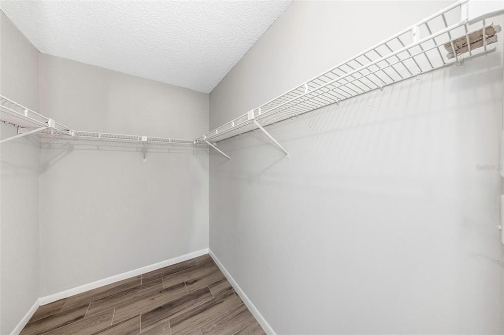 En Venta: $194,900 (2 camas, 2 baños, 979 Pies cuadrados)