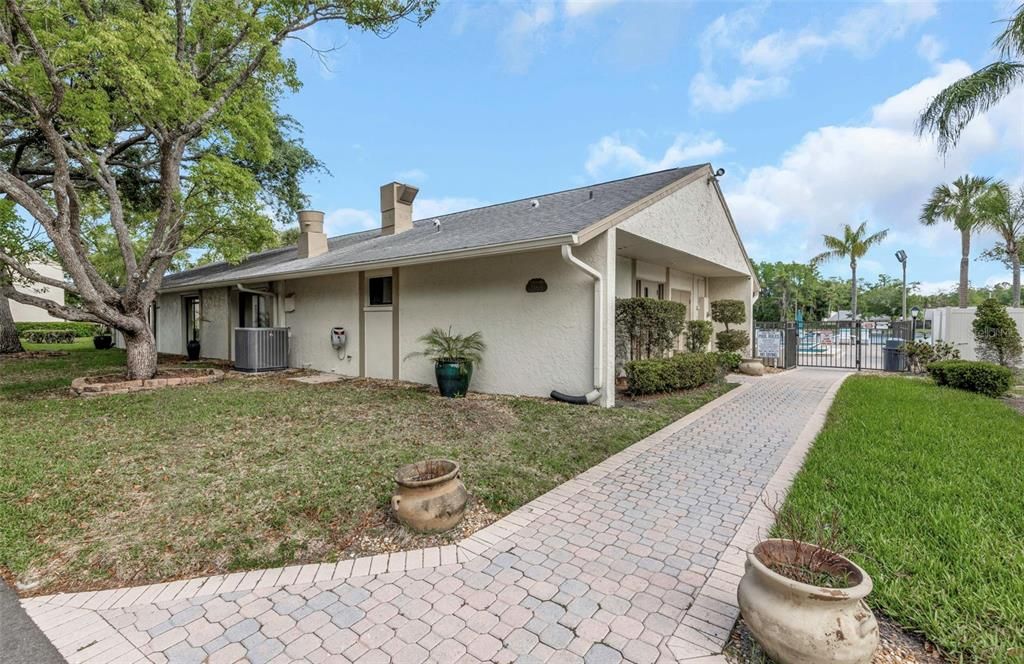 En Venta: $194,900 (2 camas, 2 baños, 979 Pies cuadrados)