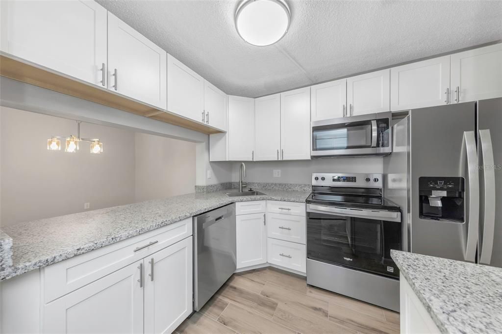 En Venta: $194,900 (2 camas, 2 baños, 979 Pies cuadrados)