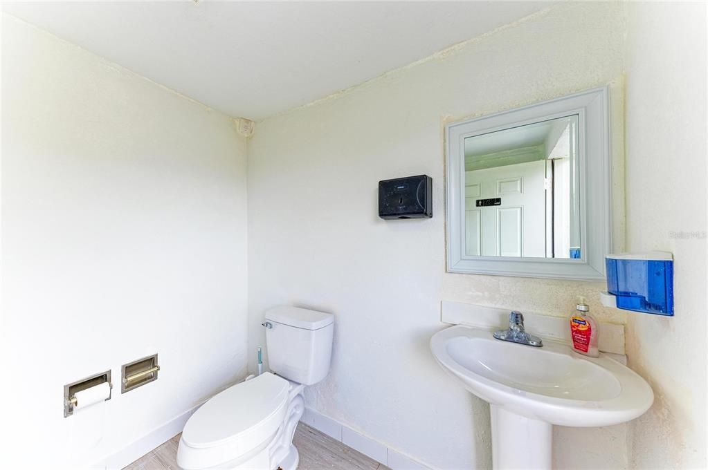 Active With Contract: $459,000 (0 beds, 0 baths, 2158 Square Feet)