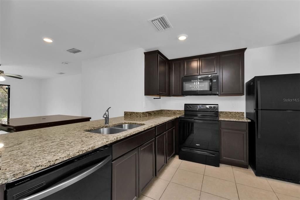 En Venta: $259,900 (3 camas, 2 baños, 1274 Pies cuadrados)