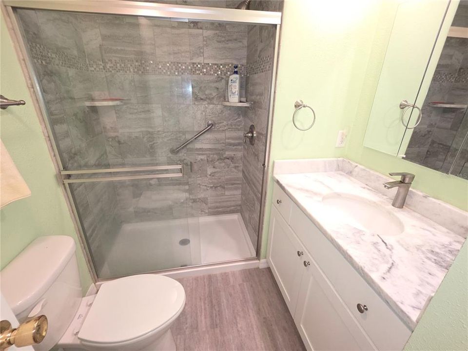 Под контрактом: $144,000 (2 спален, 2 ванн, 1104 Квадратных фут)