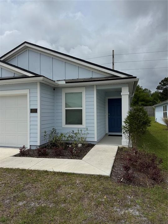 For Sale: $349,000 (3 beds, 2 baths, 1669 Square Feet)