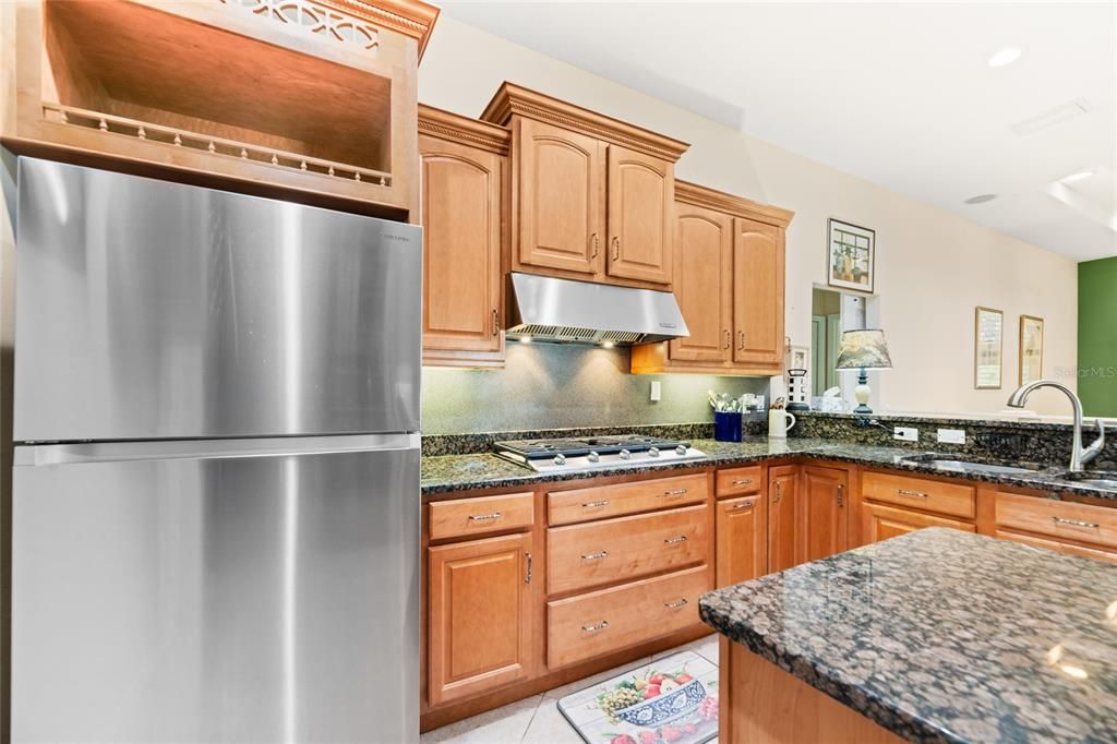 En Venta: $629,000 (4 camas, 4 baños, 3001 Pies cuadrados)