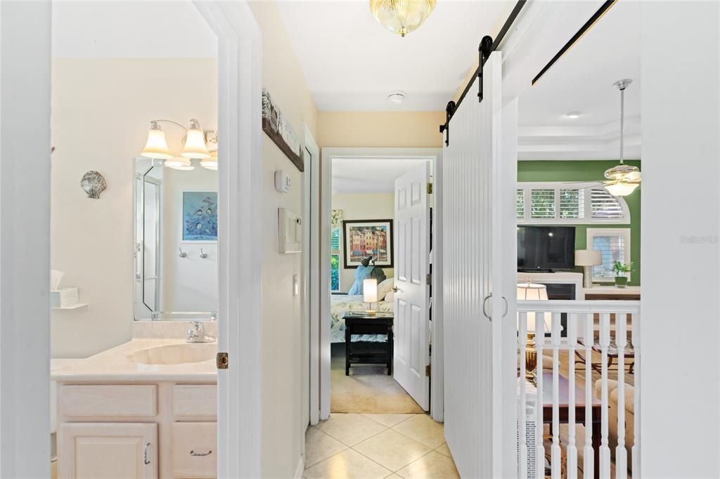 En Venta: $629,000 (4 camas, 4 baños, 3001 Pies cuadrados)