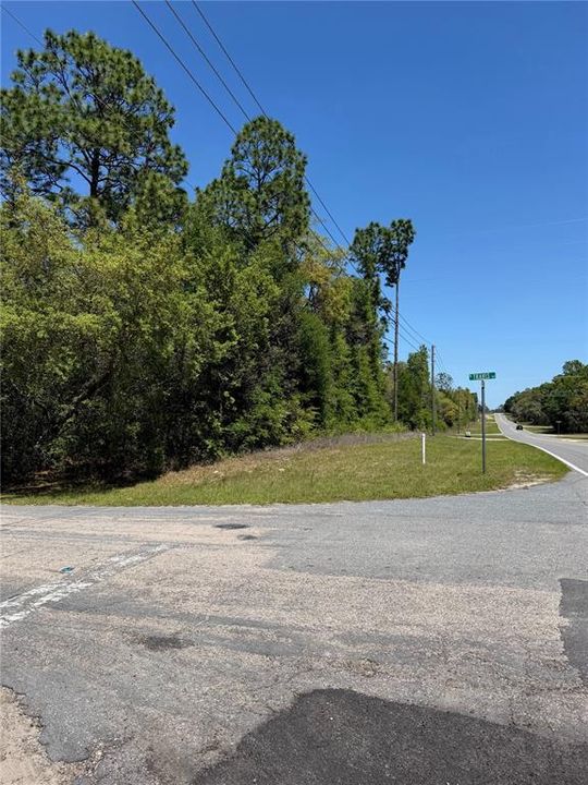 На продажу: $53,000 (0.26 acres)