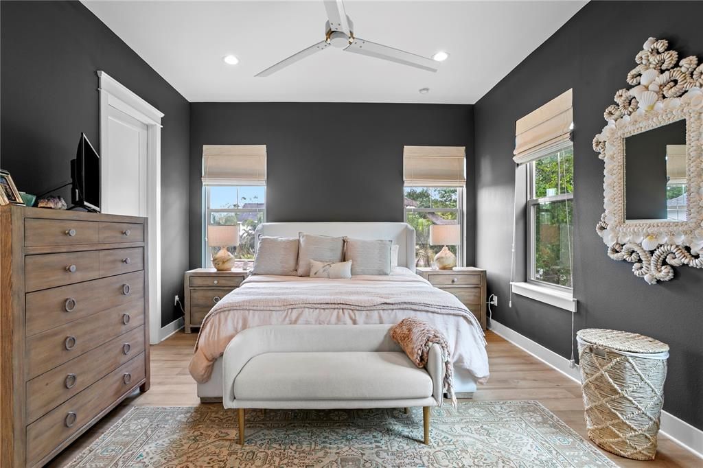 Active With Contract: $995,000 (3 beds, 2 baths, 2091 Square Feet)