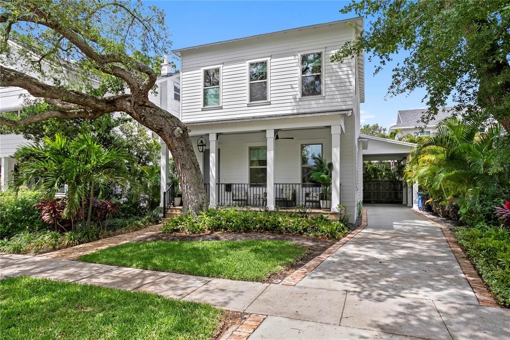 Active With Contract: $995,000 (3 beds, 2 baths, 2091 Square Feet)
