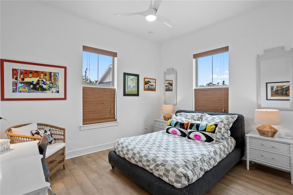 Active With Contract: $995,000 (3 beds, 2 baths, 2091 Square Feet)